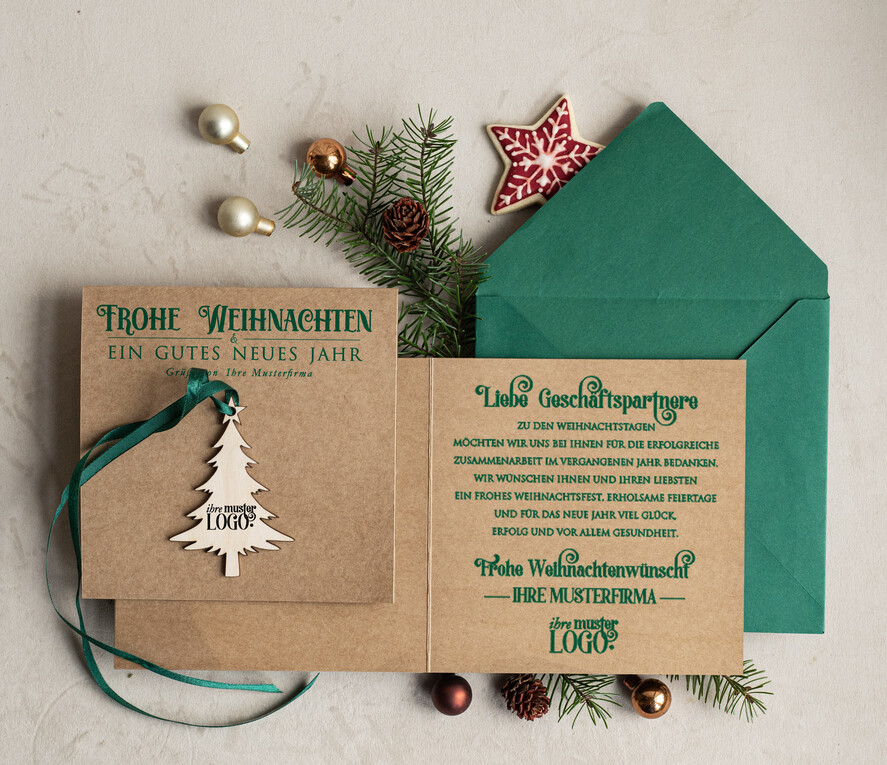 karten mit Anhänger aus Holz Exklusive Weihnachtskarte mit Holz-Anhänger mit Schleife, Firmen-Weihnachtskarten, mit Bändern, Individuelle für Firmen