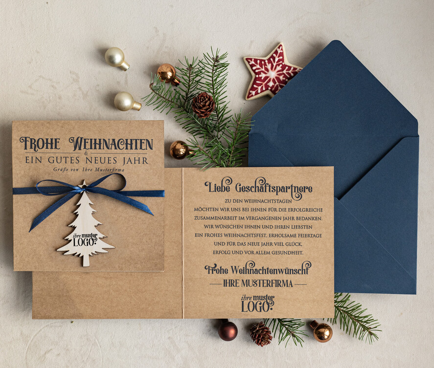 karten mit Anhänger aus Holz Exklusive Weihnachtskarte mit Holz-Anhänger mit Schleife, Firmen-Weihnachtskarten, mit Bändern, Individuelle für Firmen